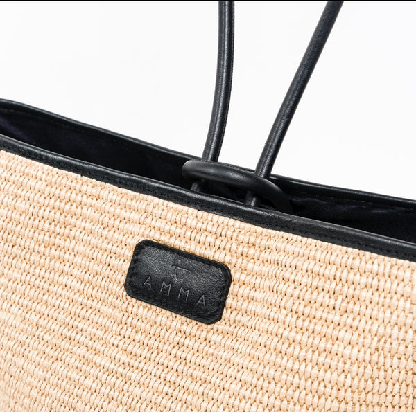CAYE rattan & pelle nera